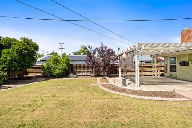 1633 N Thorne Avenue, Fresno, CA 93704