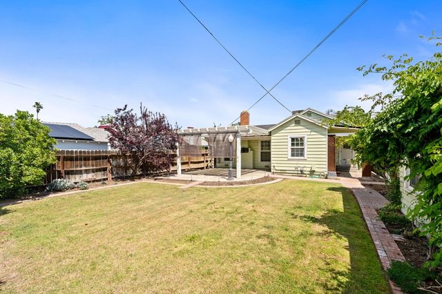 1633 N Thorne Avenue, Fresno, CA 93704