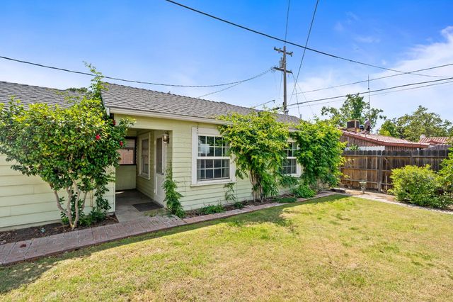 1633 N Thorne Avenue, Fresno, CA 93704