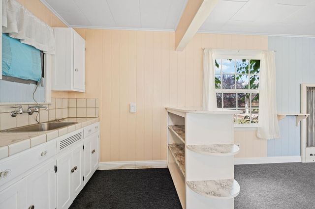 1633 N Thorne Avenue, Fresno, CA 93704