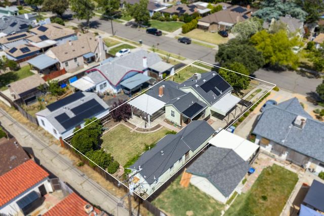 1633 N Thorne Avenue, Fresno, CA 93704