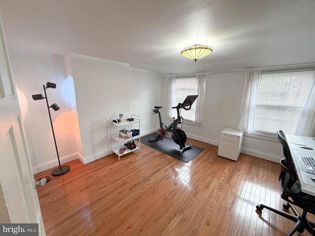 1943 WAVERLY ST, Philadelphia, PA 19146
