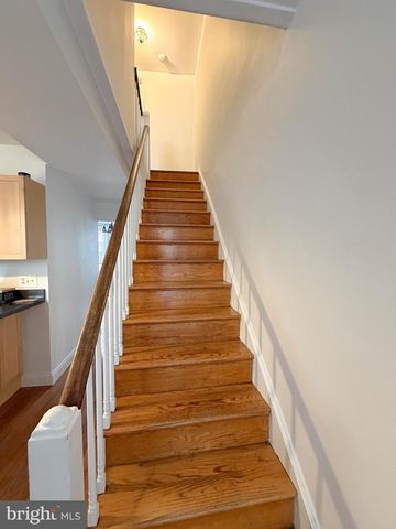 1943 WAVERLY ST, Philadelphia, PA 19146