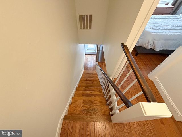 1943 WAVERLY ST, Philadelphia, PA 19146