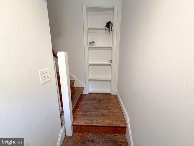 1943 WAVERLY ST, Philadelphia, PA 19146