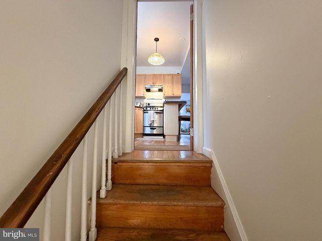 1943 WAVERLY ST, Philadelphia, PA 19146