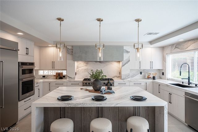 4139 Abernethy Forest Place, Las Vegas, NV 89141