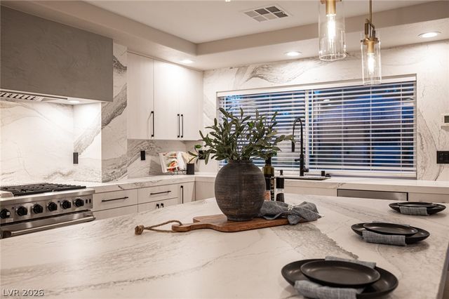 4139 Abernethy Forest Place, Las Vegas, NV 89141