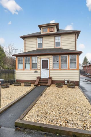 40 E 24th Street, Huntington Station, NY 11746