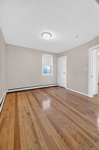 40 E 24th Street, Huntington Station, NY 11746