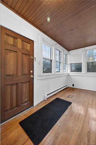 40 E 24th Street, Huntington Station, NY 11746