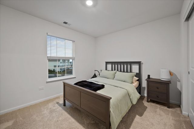 706 Springside Court, Oswego, IL 60543