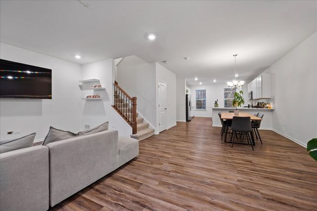 706 Springside Court, Oswego, IL 60543