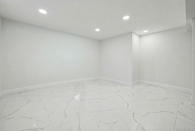 99 Kuhl Avenue, Hicksville, NY 11801