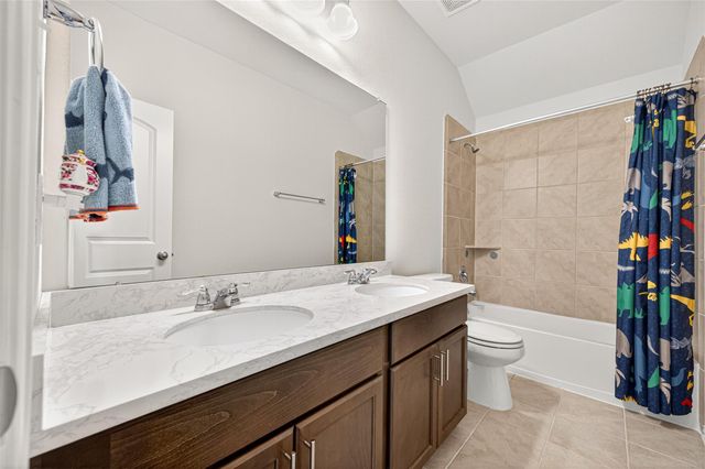 185 Sunray Creek Drive, Katy, TX 77493