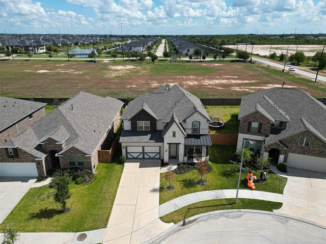 185 Sunray Creek Drive, Katy, TX 77493