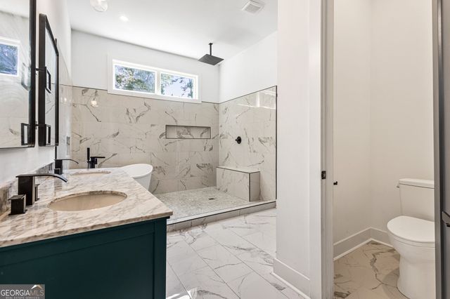 6465 Yacht Club Road, Flowery Branch, GA 30542