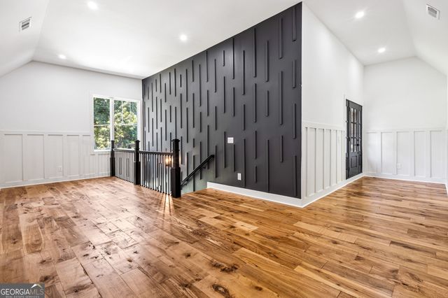 6465 Yacht Club Road, Flowery Branch, GA 30542