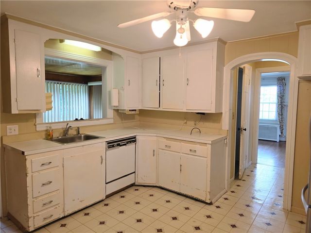 44 Betsey Williams Drive, Cranston, RI 02905
