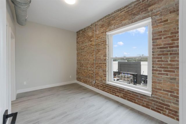 792 W MONTROSE STREET 205, Clermont, FL 34711