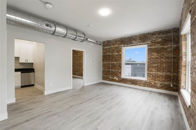 792 W MONTROSE STREET 205, Clermont, FL 34711