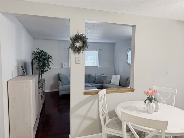 728 Beverage Hill Avenue 6, Pawtucket, RI 02861