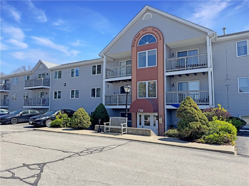 728 Beverage Hill Avenue 6, Pawtucket, RI 02861