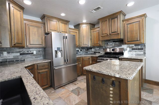 1760 Shepherd Hills, Sulphur, OK 73086