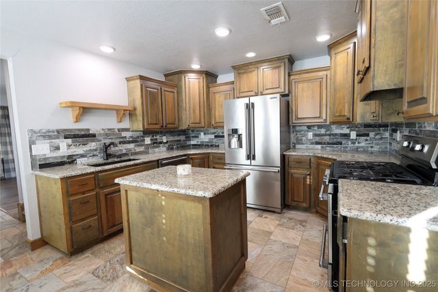 1760 Shepherd Hills, Sulphur, OK 73086