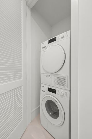 220 Lake Shore Drive 1121, Lake Park, FL 33403