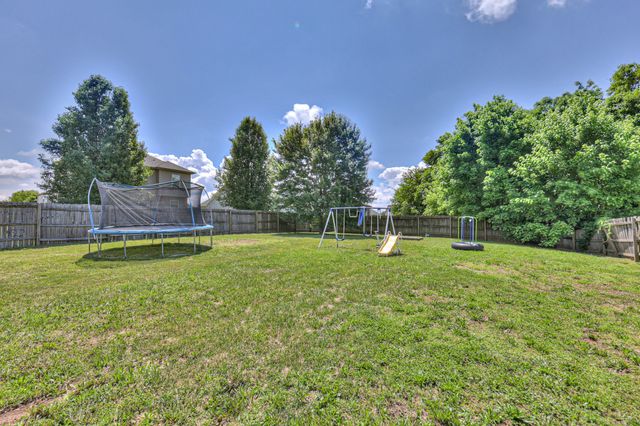 1880 Jackie Lorraine Dr, Clarksville, TN 37042