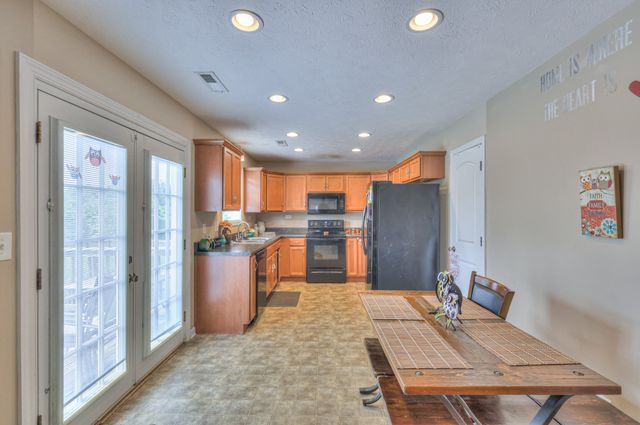 1880 Jackie Lorraine Dr, Clarksville, TN 37042