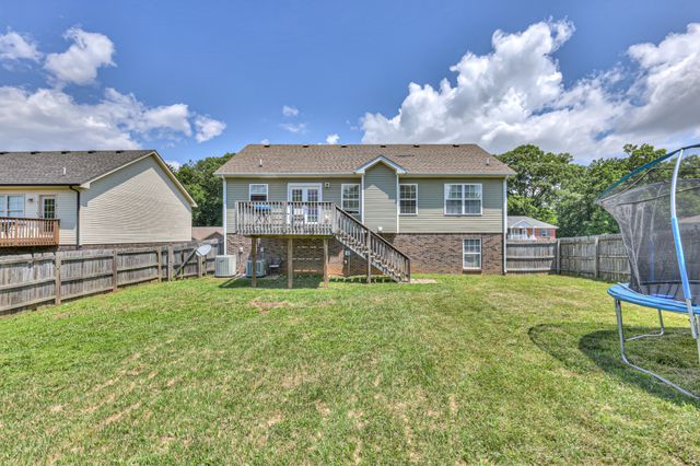 1880 Jackie Lorraine Dr, Clarksville, TN 37042