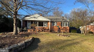 7912 BAINBRIDGE RD, Alexandria, VA 22308