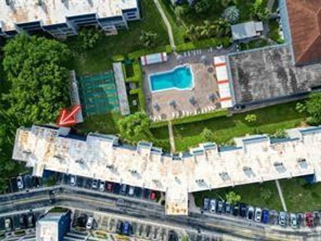 7897 Golf Cir Drive 112, Margate, FL 33063