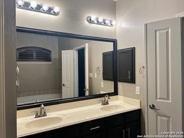 911 Treaty Oak, San Antonio, TX 78258