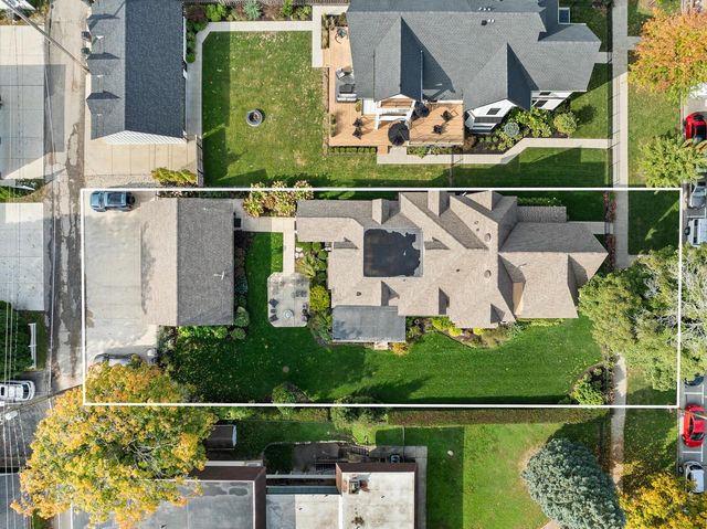 920 Geneva STREET, Lake Geneva, WI 53147