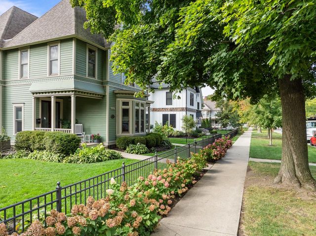 920 Geneva STREET, Lake Geneva, WI 53147