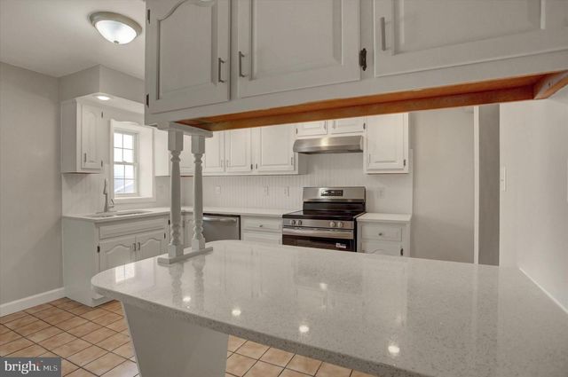 124 HARRISON AVE, Waynesboro, PA 17268