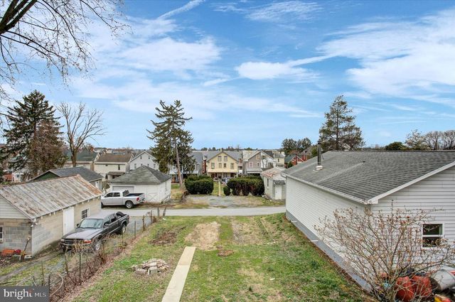 124 HARRISON AVE, Waynesboro, PA 17268