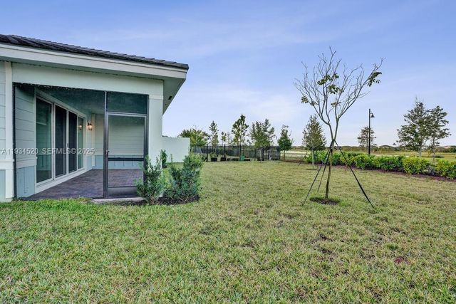 19594 Broad Shore Walk 19594, Loxahatchee, FL 33470