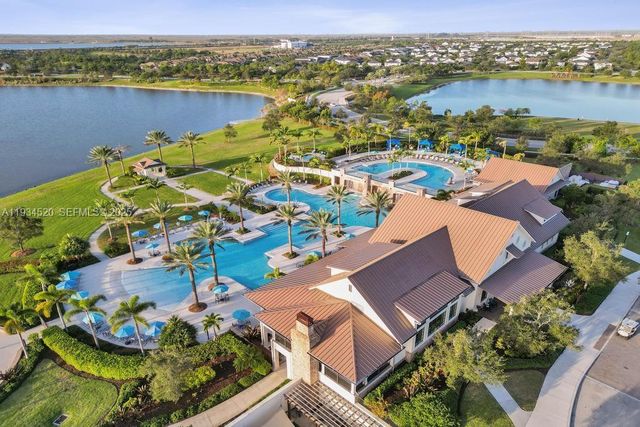 19594 Broad Shore Walk 19594, Loxahatchee, FL 33470