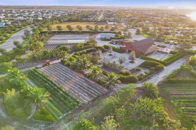 19594 Broad Shore Walk 19594, Loxahatchee, FL 33470