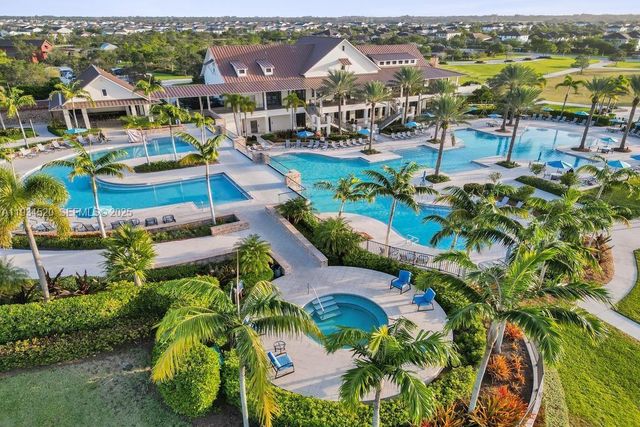 19594 Broad Shore Walk 19594, Loxahatchee, FL 33470