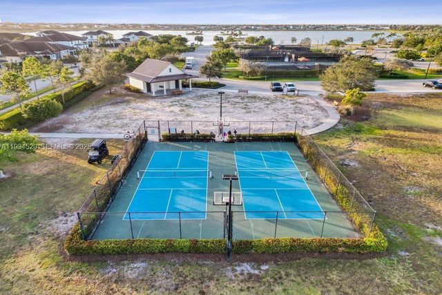 19594 Broad Shore Walk 19594, Loxahatchee, FL 33470