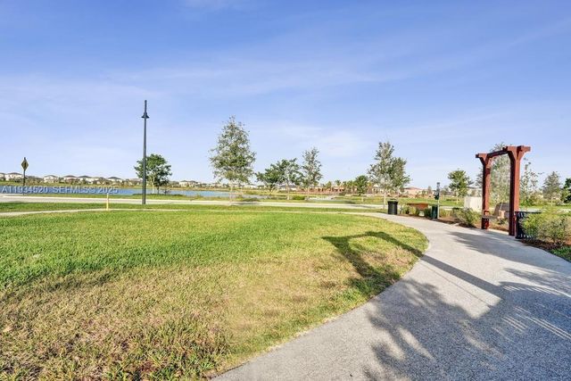 19594 Broad Shore Walk 19594, Loxahatchee, FL 33470