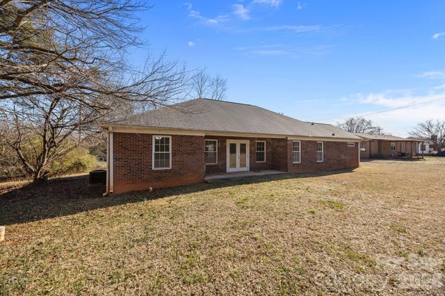 249 Shumaker Drive, Statesville, NC 28625