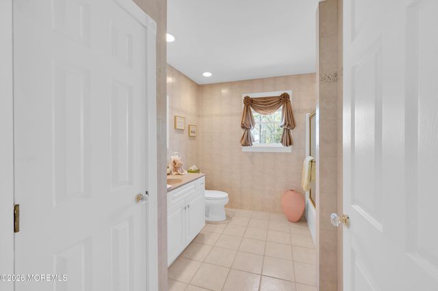 199 Royal Oaks Drive, Waretown, NJ 08758