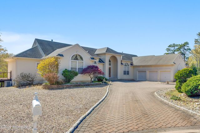 199 Royal Oaks Drive, Waretown, NJ 08758