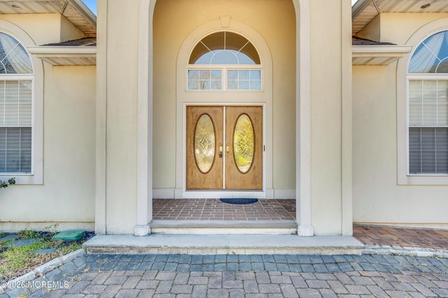 199 Royal Oaks Drive, Waretown, NJ 08758